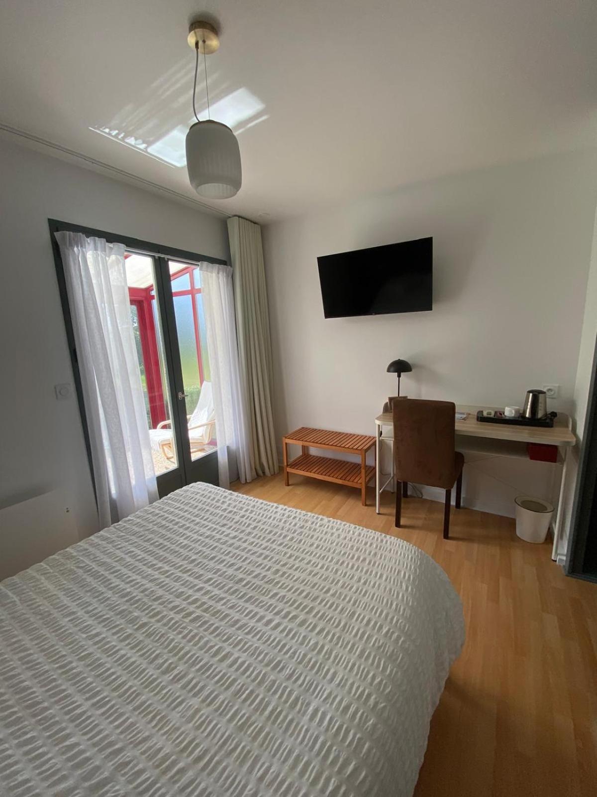 Hotel Les Voisins Beaucemaine Ploufragan Room photo
